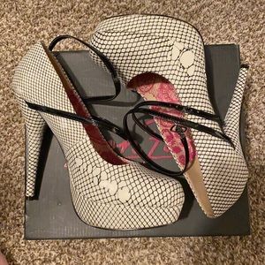Iron Fist In My Net high heels size 11